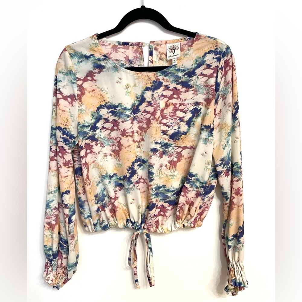Puff Sleeve Blouse With Drawnstring Waist And Keyhole Pearl🩷